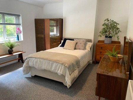 4 bedroom terraced house to rent - Photo 2