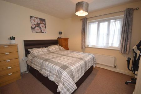 2 bedroom terraced house to rent - Photo 3