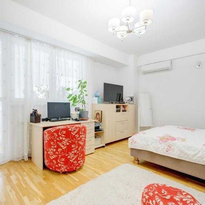 Proprietar ofer spre închiriere Apartament premium 4 camere -prima închiriere 200 mp, 3 dormitoare, 3 băi , 2 parcări în garaj Calea Floreasca - Photo 1