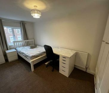 2 bedroom private hall to rent - Photo 5