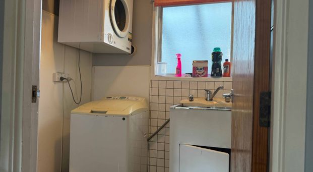 1/8 Wickstead Place, Massey - $599pw - Photo 1