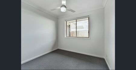 Spacious Modern Family Home with Huge Backyard - Photo 4