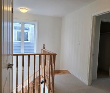 For Lease - 34 Hillcroft Way, Kawartha Lakes, Ontario - Photo 2