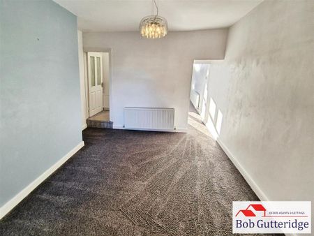 2 bedroom terraced house to rent - Photo 4