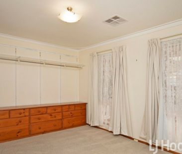 Neat & Tidy 3-Bedroom Home in Prime Mandurah Location - Photo 2