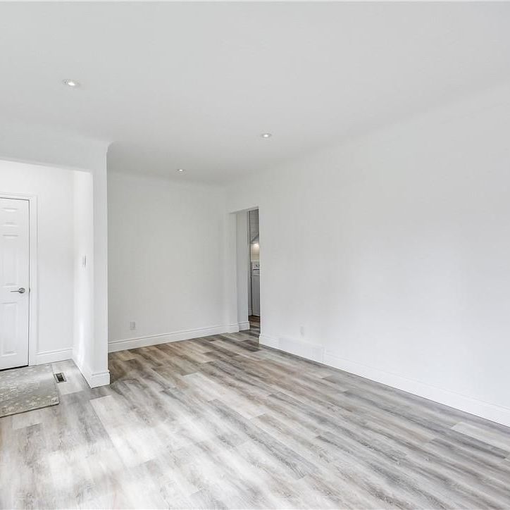 For Lease - 8 Glengarry Road, St. Catharines, Ontario - Photo 1