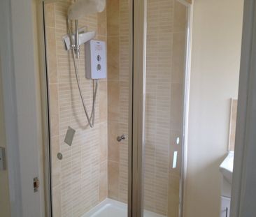 1 bed Studio - To Let - Photo 4