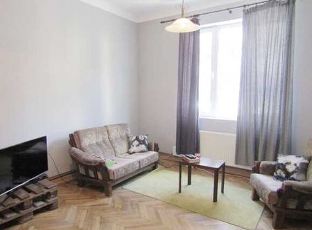 4 camere pe 2 nivele, 110 mp, decomandat, parcare, boxa, zona strazii Paris - Photo 2