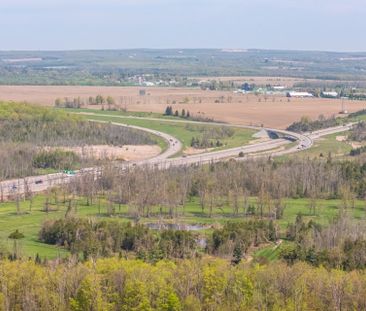 For Lease - 340 Dunsmore Lane, Barrie, Ontario - Photo 4