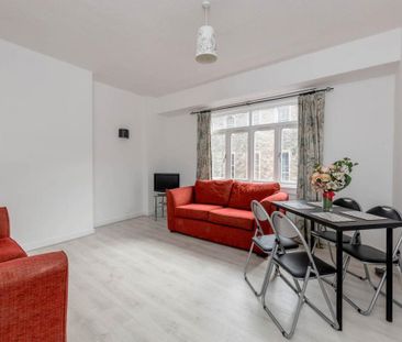 2 bedroom flat to rent - Photo 3