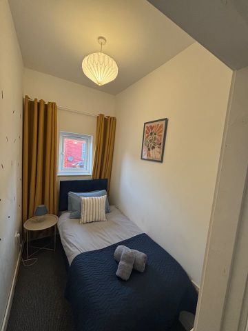 Room in a Shared House, Mildred Street, M7 - Photo 3
