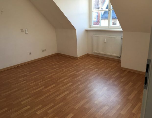 Ronneburg, Charmante Dachgeschosswohnung: Zentral und komfortabel (ME9) - Foto 1