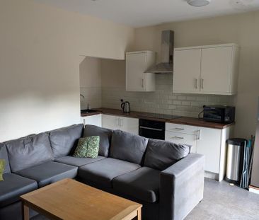 7 bedroom terraced house to rent - Photo 3