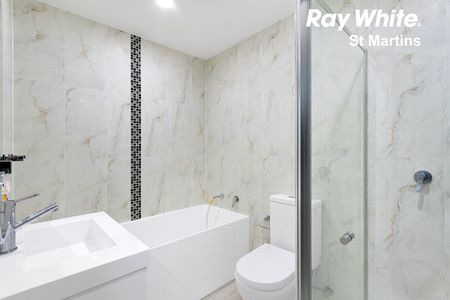 EXTRA LARGE 3 BEDROOM UNIT PLUS STUDY WITH 2 CARSPACES - Photo 5