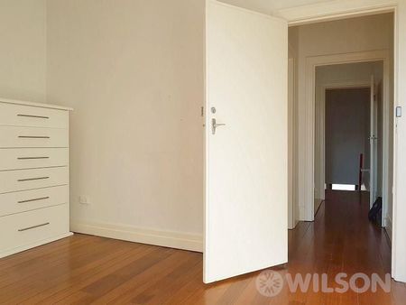 Spacious and Convenient 3 Bedroom Home - Photo 4
