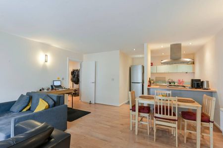 1 bedroom flat to rent - Photo 2