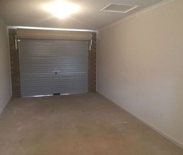 Modern 3 Bedroom Property in Munno Para West - Photo 1