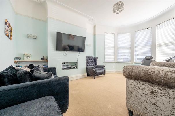 4 bedroom terraced house to rent - Photo 1