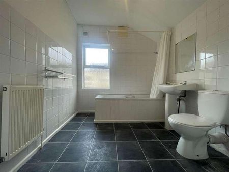 Clifton Gardens, St. Georges Road, Hull, HU3 - Photo 2