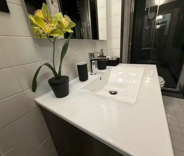 Via Guglielmo Oberdan, Bologna, Emilia-Romagna 40126 - Photo 4