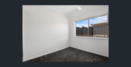 Brand New - Apply Now! - Photo 4