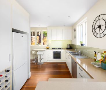 Family flexibility, postcard views and north eastern sun - Photo 5