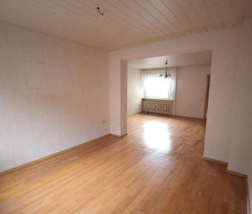 Charmante 3-Zimmer-Wohnung mit Gartenmitbenutzung – ca. 85 m² in ze... - Photo 3