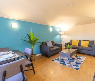 5 Bed Student Accommodation - Photo 2