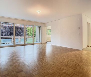 SUPERBE APPARTEMENT 3.5 PCES ENTIEREMENT RENOVE DE 100M2 - Foto 5