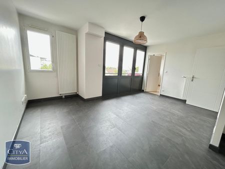 Location Appartement 2 pièces 39m² ST CYR SUR LOIRE 37540 - Photo 2