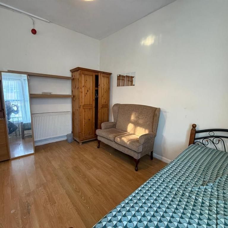 Property to rent - Photo 1