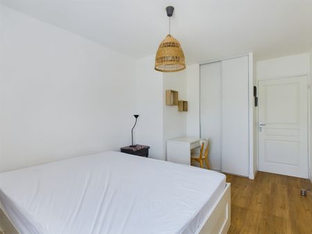 Location Appartement 4 pièces 84m² VILLEURBANNE 69100 - Photo 4