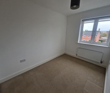 3 bedroom detached house to rent - Photo 4