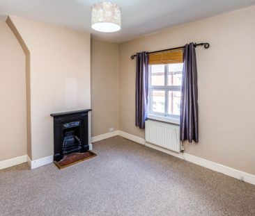 2 bedroom mid-terrace to rent William Street, CH2 - Photo 4