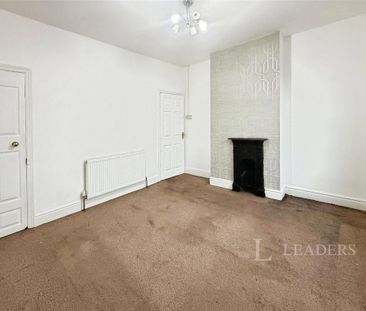 3 bedroom terraced house to rent - Photo 6