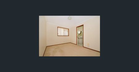 Spacious 3-Bedroom Townhouse â?? All Bedrooms Ensuite! - Photo 2