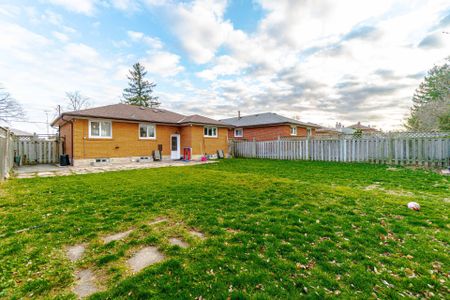 For Lease - 640 Netherton Crescent Unit# Upper, Mississauga, Ontario - Photo 3