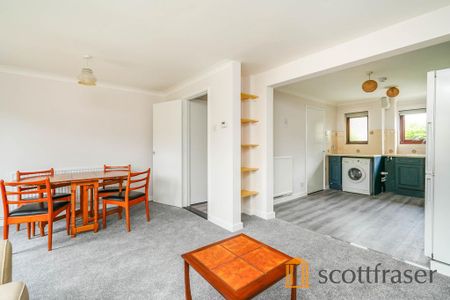 3 bedroom terraced house to rent - Photo 2