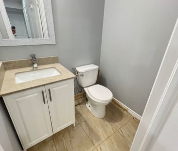 For Lease - 86 Queen Mary Drive, Brampton, Ontario - Photo 6