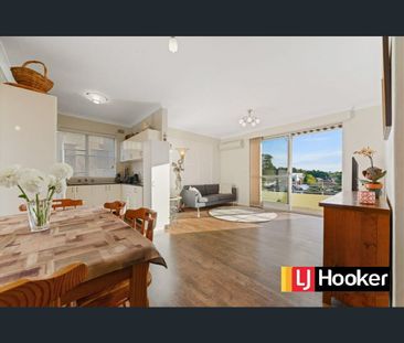 IMMACULATE TWO BEDROOM APARTMENT MINUTES TO SANDRINGHAM BAY! - Photo 3