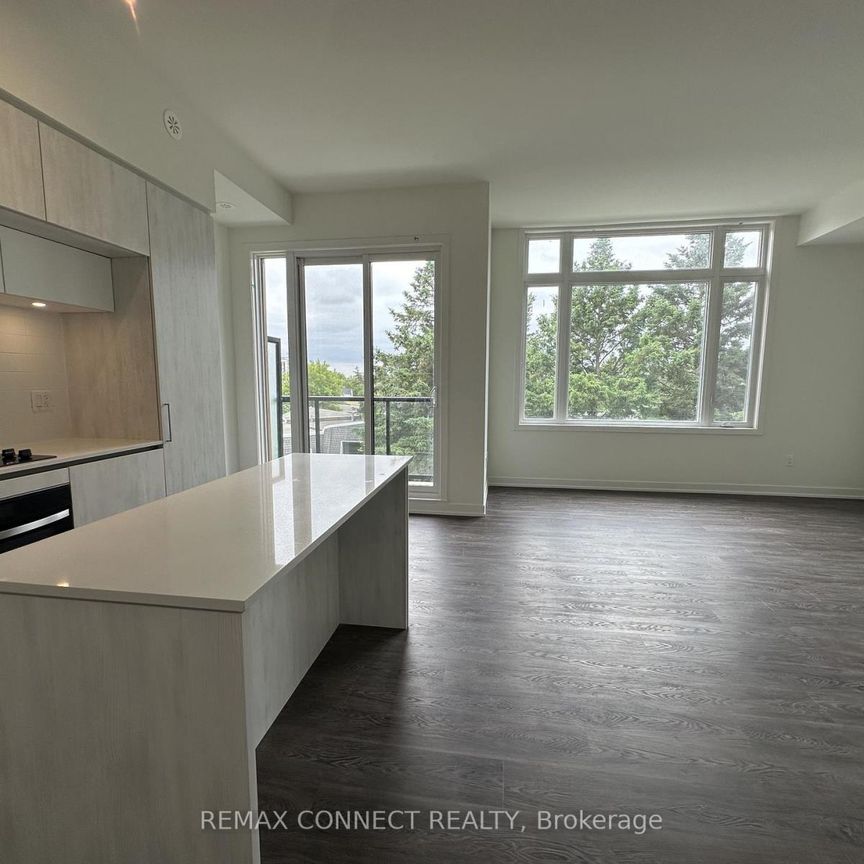 #1518 - 11 David Eyer Road – Richmond Hill, Ontario - Photo 1