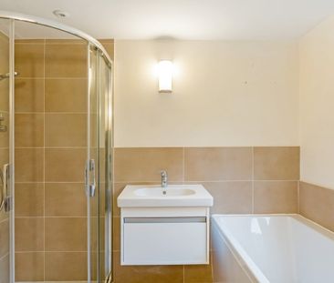 2 bedroom flat to rent - Photo 6