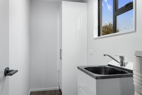 Modern Two Bedroom Unit - Photo 1