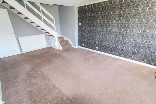 2 bedroom terraced house to rent - Photo 1