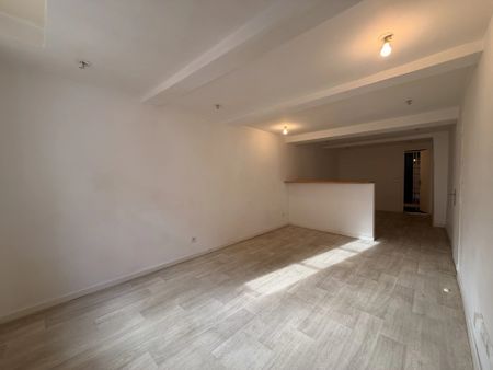 Location Appartement 2 pièces 41m² TOULON 83000 - Photo 3