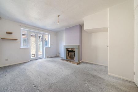 2 bedroom semi-detached house to rent - Photo 2