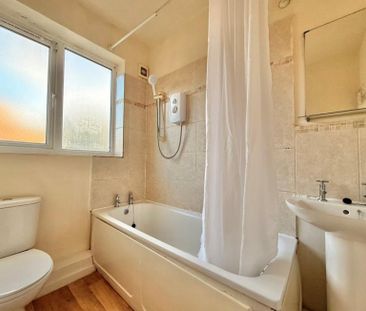 1 Bedroom Apartment To Let - Photo 4