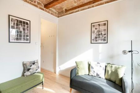 Carrer de París, Barcelona, Catalonia 08029 - Photo 5