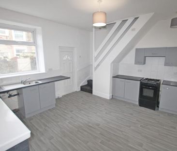2 bedroom terraced house to rent - Photo 5