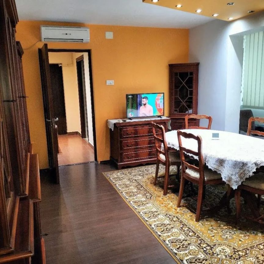 Apartament cu 3 camere de închiriat – Circumvalațiunii - Photo 1